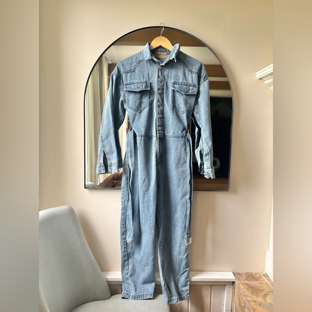 ICON DENIM LOS ANGELES | belted denim jumpsuit | size medium - Picture 2 of 5